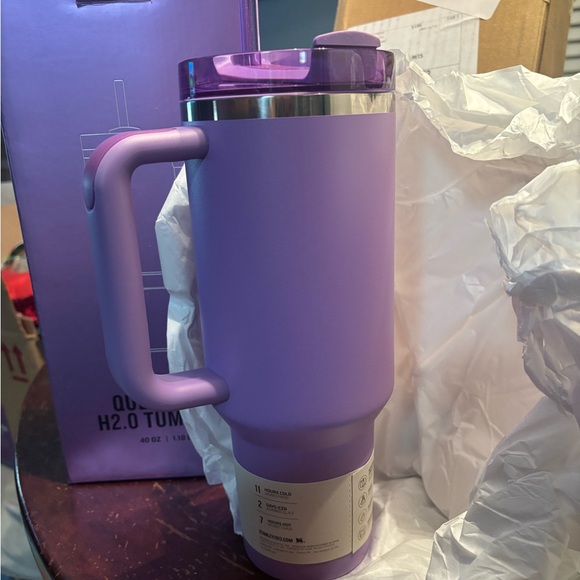 Olivia Rodrigo Stanley Cup 40 OZ - Limited Edition | New With Box - Picture 2 of 6